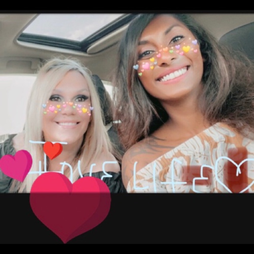 Meet your Posher, Virginia